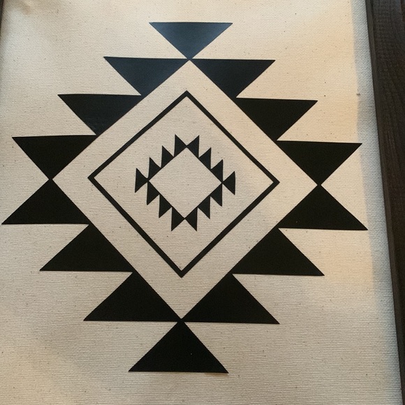 Aztec wall decor - Picture 2 of 3